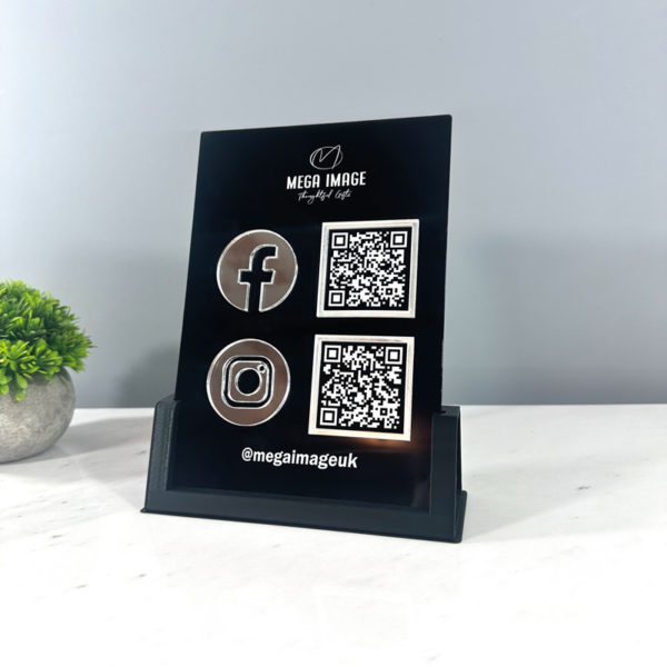 social media qr sign